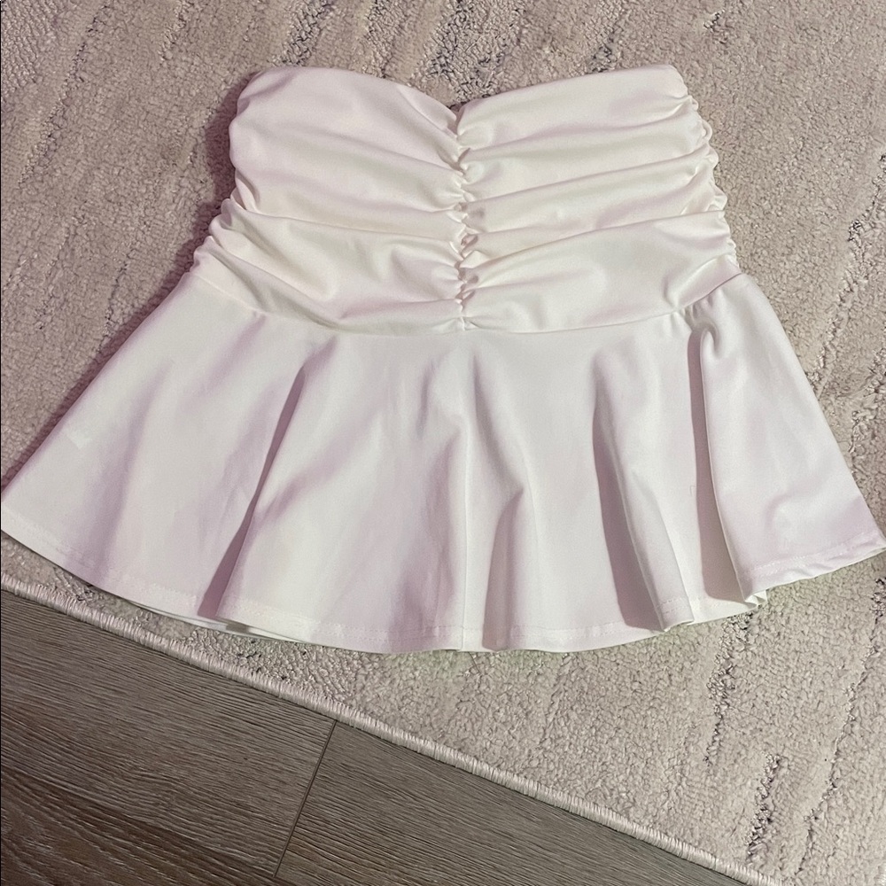 *NEW* Ruched Mini Skirt - Picture 7 of 7